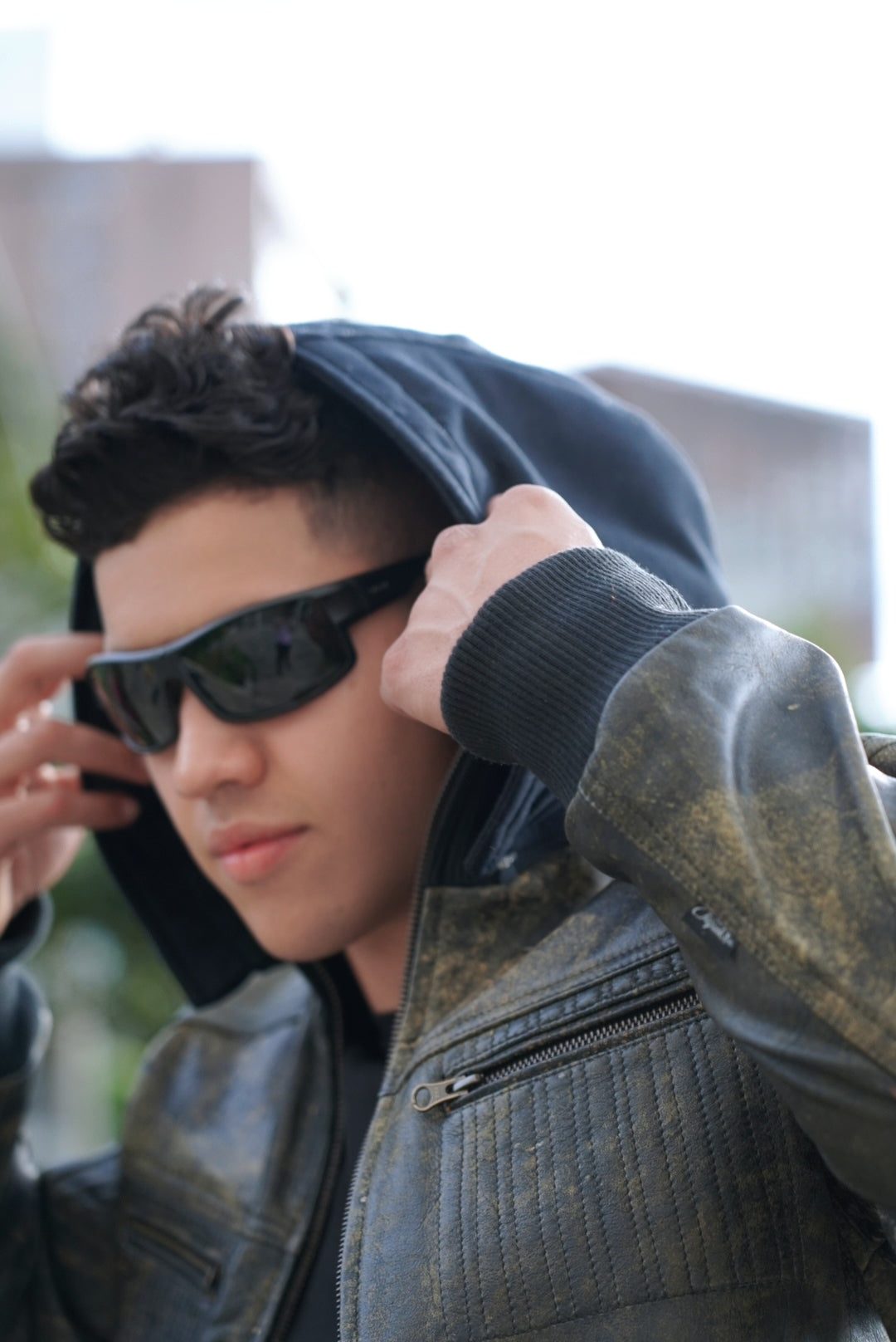 Chaqueta de Cuero Envejecido Negro Base Amarillo Feder