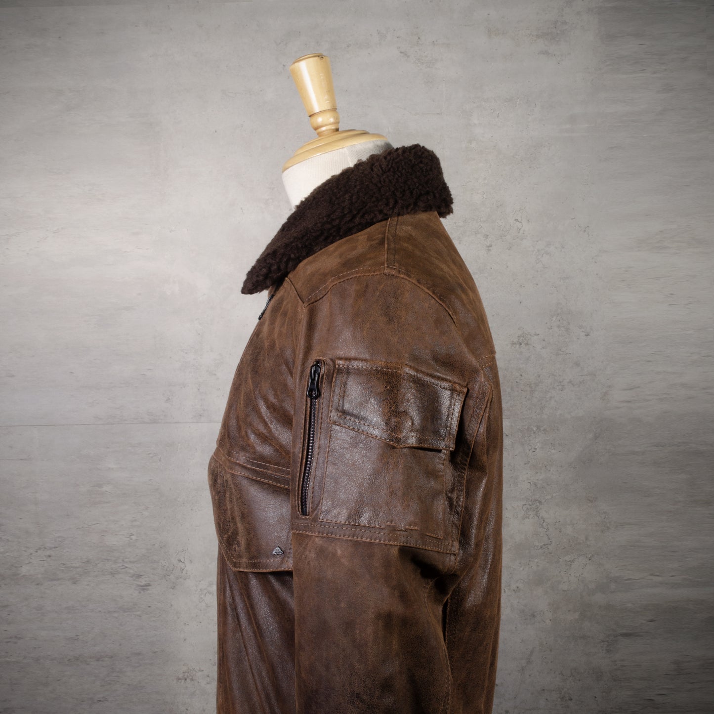 Chaqueta de Cuero Craquelado Café Tipo Piloto LCHL95