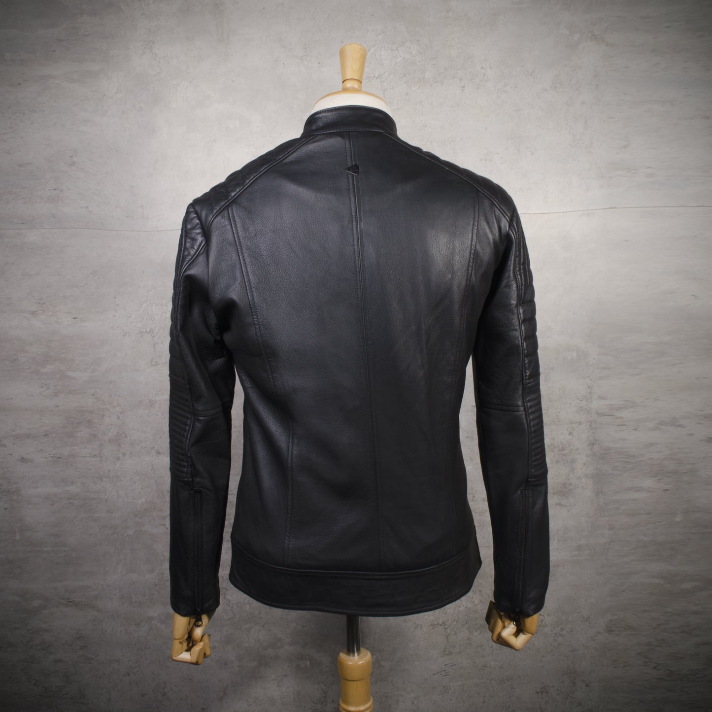 Chaqueta en Cuero Negro LCHL28