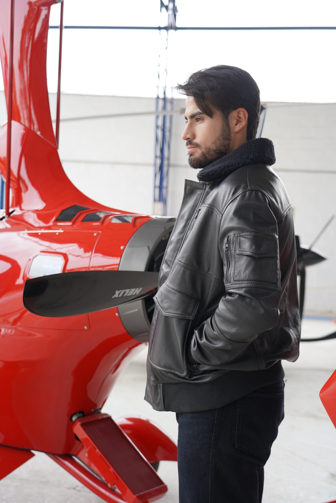 Chaqueta de Cuero Negro Tipo Piloto LCHL95 Marca La Chaqueteria