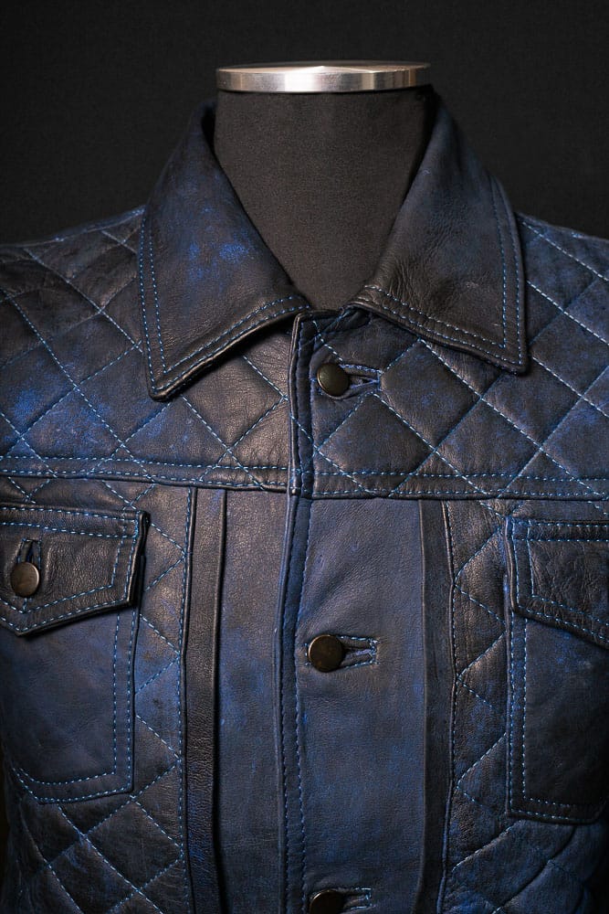 Chaqueta En Cuero Envejecido Negro Base Azul Raku