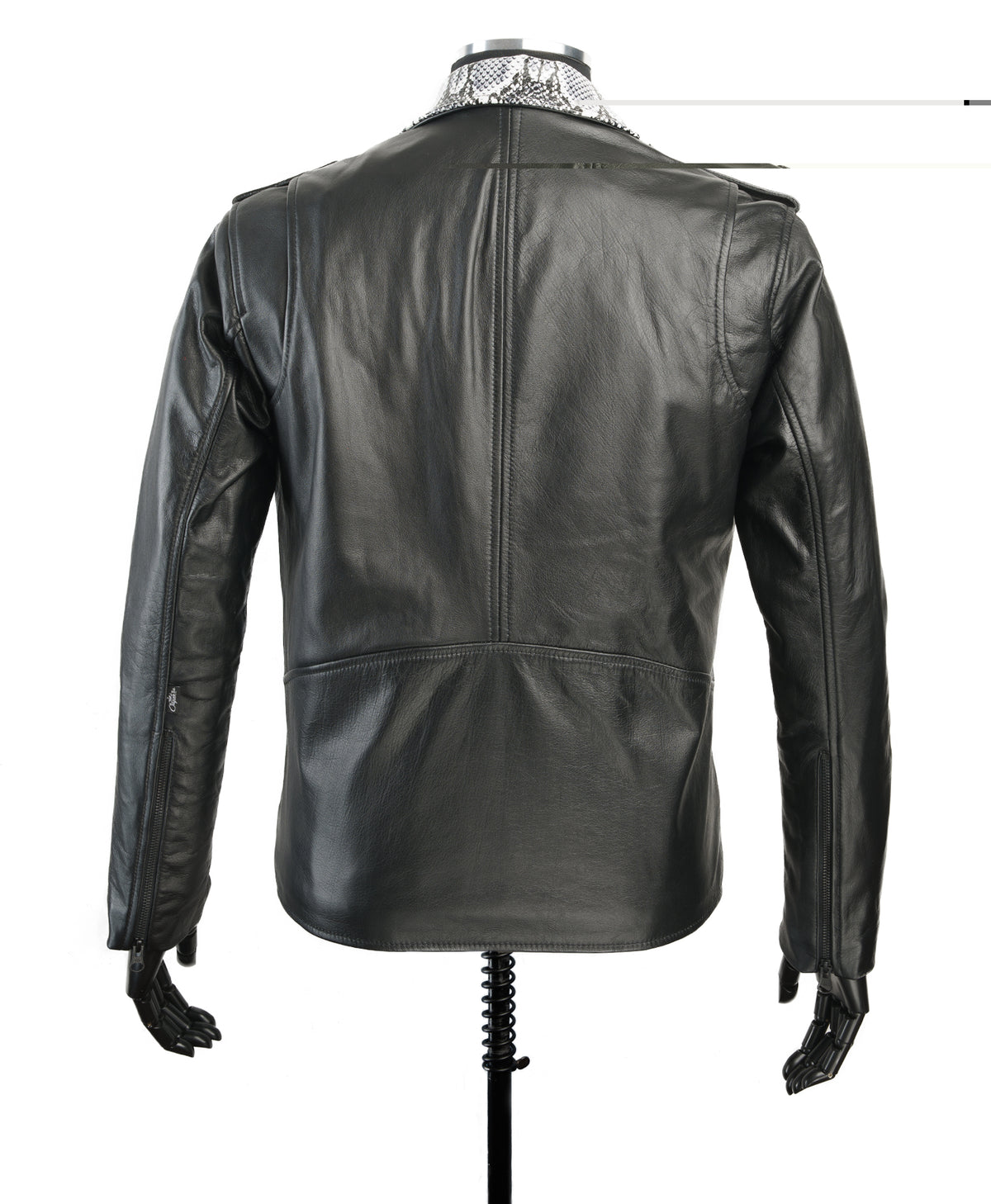 Chaqueta de Cuero Negro Solapa Folia Bison