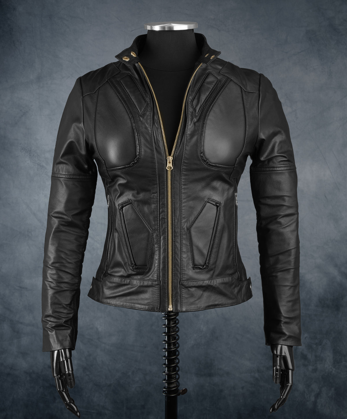 Chaqueta en Cuero Negro W64