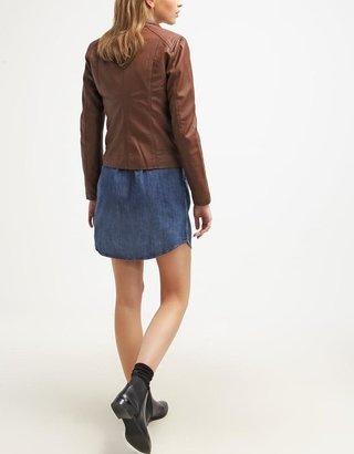 Chaqueta en Cuero Napa Miel W103