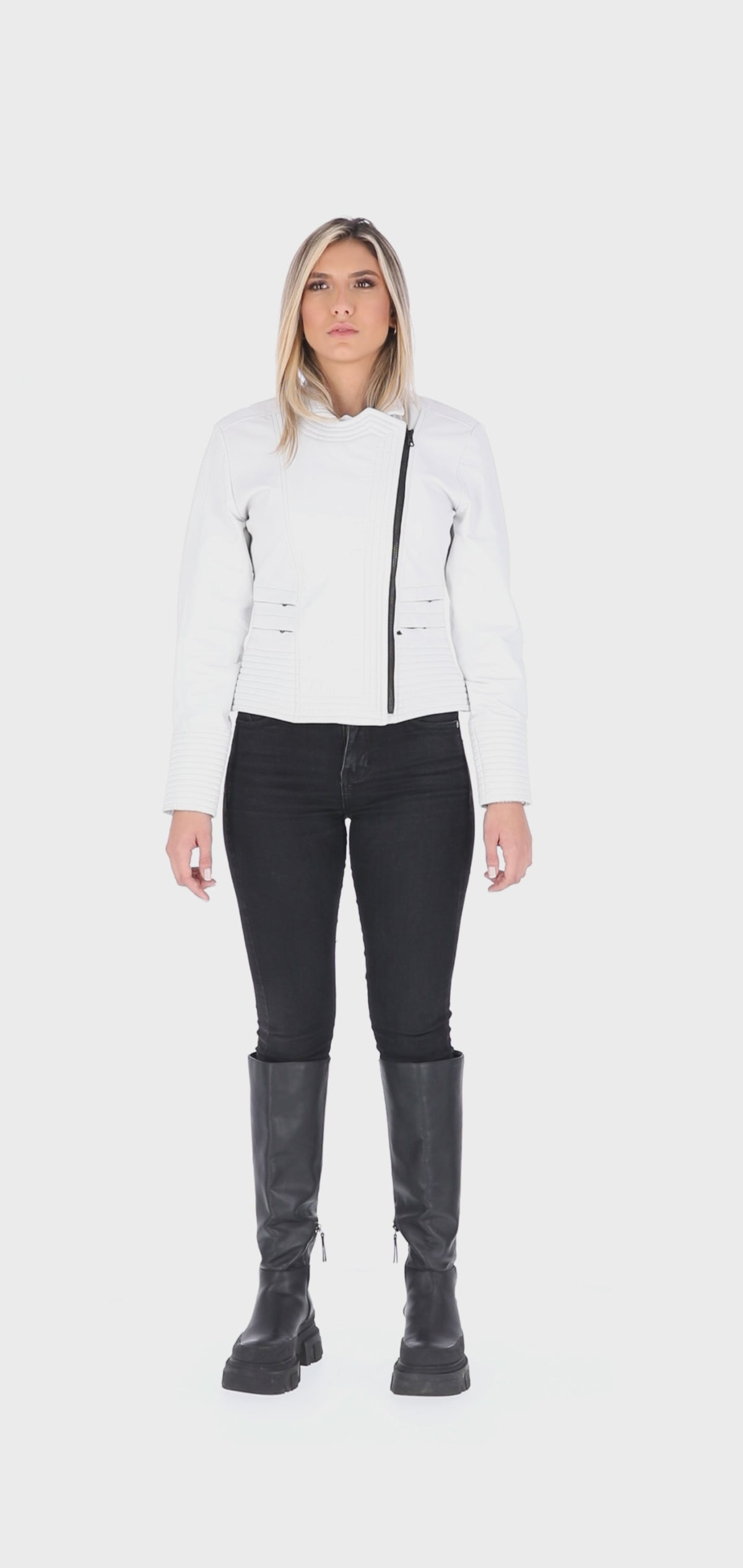 Chaqueta en Cuero Blanco W18